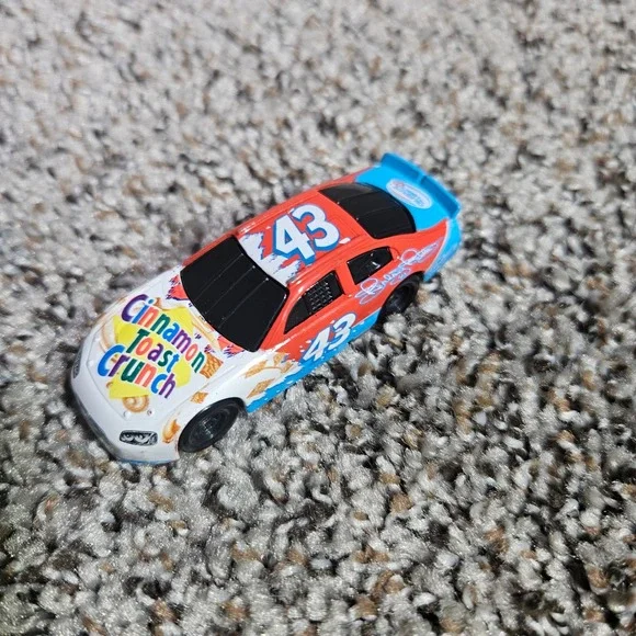 NASCAR #43 Cinnamon Toast Crunch Diecast Car 1:64 Scale General Mills 2008