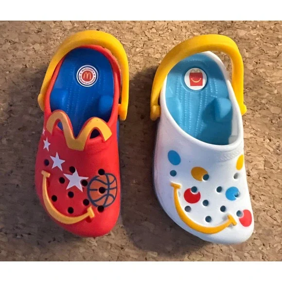 McDonalds Crocs Keychain Happy Meal‎ Toy Set Red White OS Excellent 2024 Retro