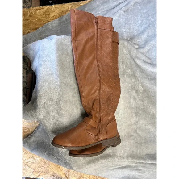 NWOT Forever‎ 21  Size 7 Brown Quilted Faux Leather Knee High Riding Boots