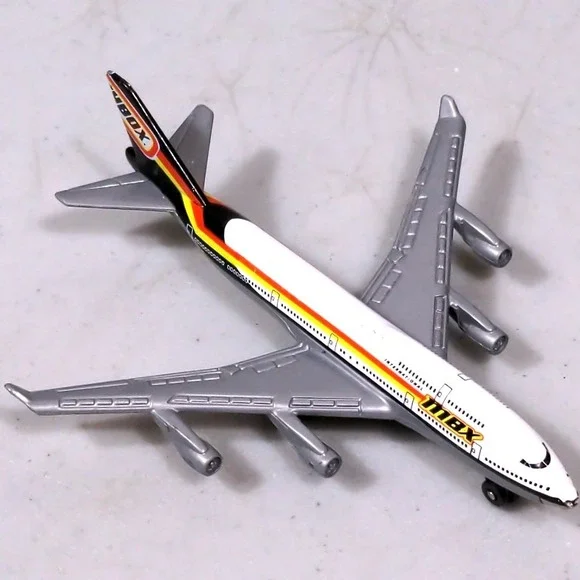 Vintage 2006 Matchbox Sky Busters Boeing International Diecast Airplane 2006 Toy