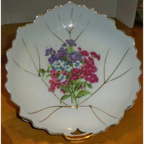 Vintage Leaf Shaped Collector/Candy Plate/Dish Japan Floral‎ Gold Trim