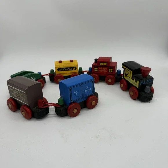 The Montgomery Schoolhouse‎ Vermont Midget Railway Wood Train Cars 6 Piece Set