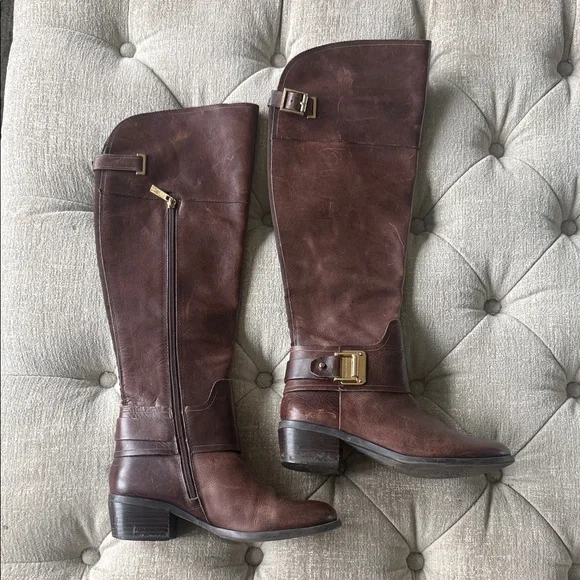 Vince Camuto Women’s 7 Dark‎ Brown Leather with Gold Buckle