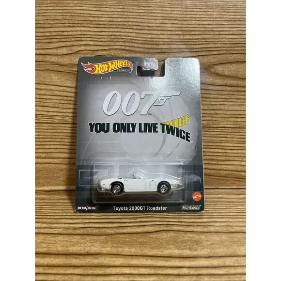 Hot Wheels Premium 1:64 James Bond 007 Toyota 2000GT Roadster Metal Diecast Car‎
