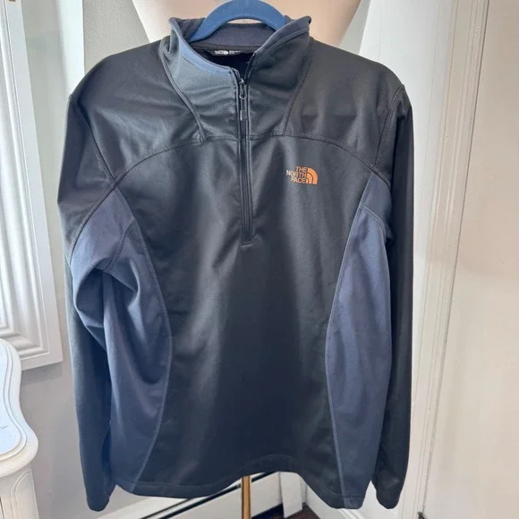 The North Face Gray Quarter Zip Pullover USA Flag Patch Essential | Size M