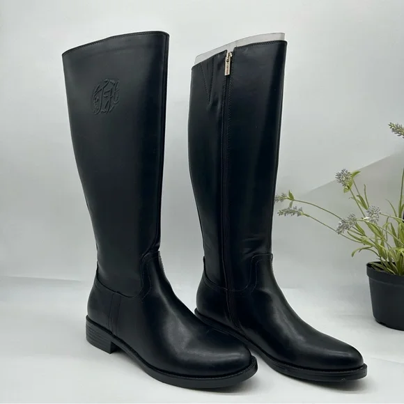 Tommy Hilfiger womens Rydings Equestrian logo Boots in black faux leat size 8.5M