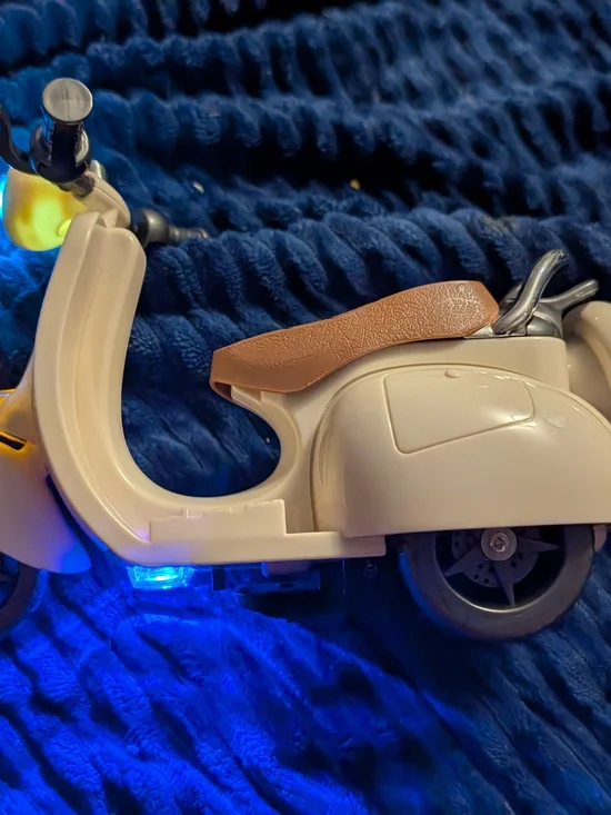 Kids Retro Scooter Toy - Cream with Brown Seat