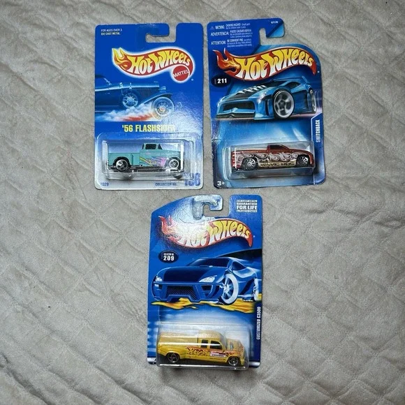 Hot Wheels Set Of 3‎ Trucks NIB Diecast 1:64 #209 #211 #136