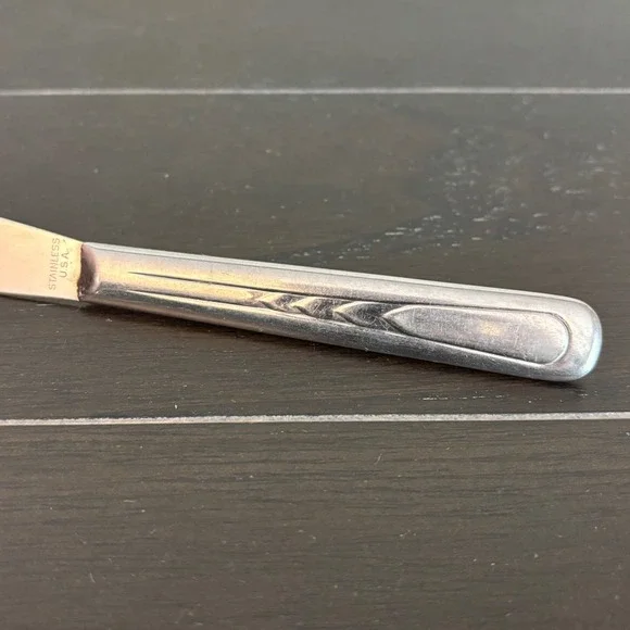 Vintage Stainless USA Dinner Knife Chevron Wheat Pattern Mid Century Modern 9