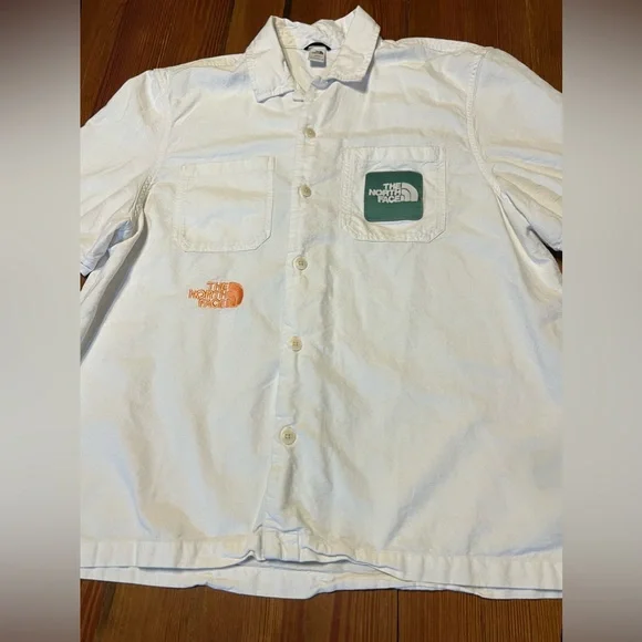 The North Face Mens Circular Design Short Sleeve Button Down Shirt White‎ Large