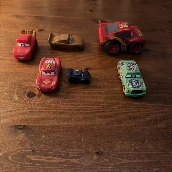 LOT OF 6 DISNEY PIXAR CARS TOYS