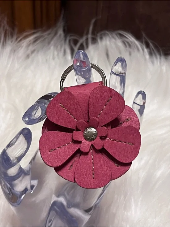 Fossil Pink Leather Flower Key Ring