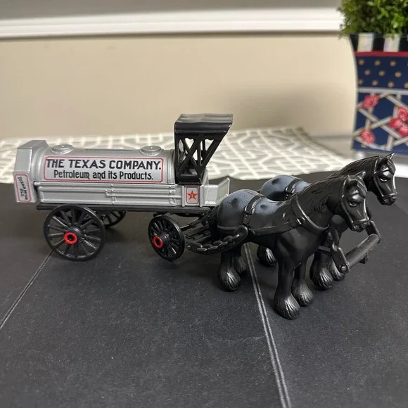 1991 ERTL Texaco Horse and Tanker Wagon Diecast coin‎ bank Vintage Gray W/ Key