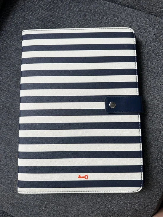 Keep Collective by Stella & Dot Portfolio Charm Binder