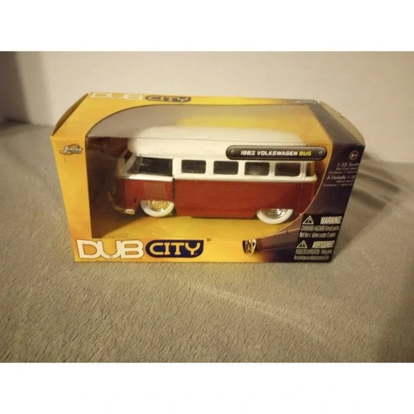 2007 JADA‎ DUB CITY 1962 Volkswagen Bus Red / White 1/32 scale Sealed NIB