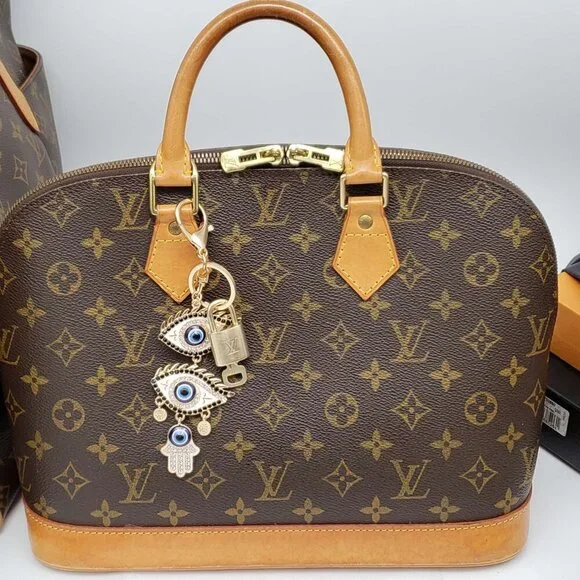 LV Authentic Gold Padlock 🔒 Key Set w/ Unbranded Evil Eye Keychain Charm