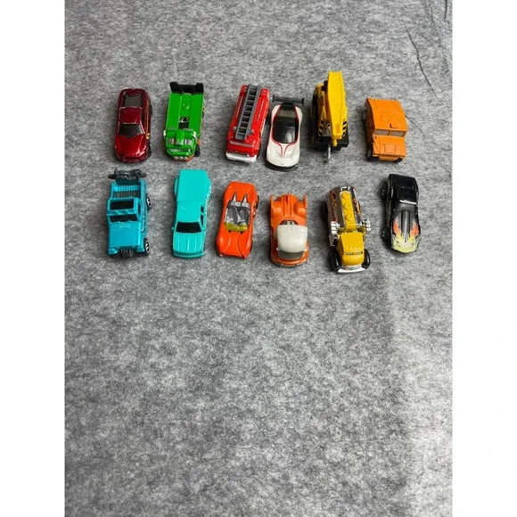 Lot of 12 Toy Cars Hot Wheels Thomas Friends Matchbox Fire Truck Crane‎ Tanker