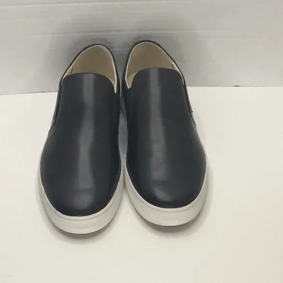 Sorel Men's Caribou Mod Slip-On shoes. Waterproof size 10.5