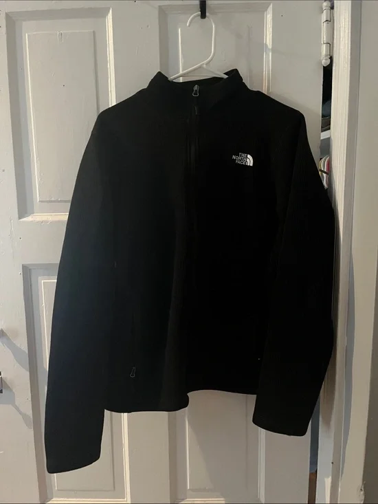 The North Face Black Zip-Up Fleece Pullover