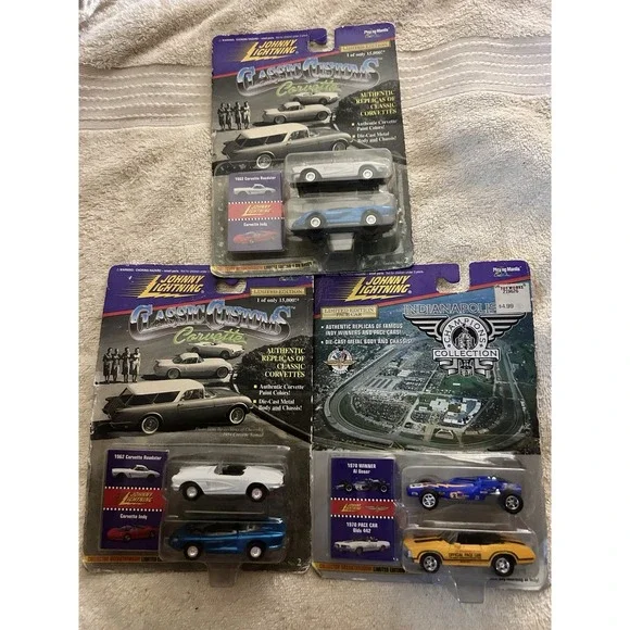 Lot of Three Johnny Lightning Classics Customs Corvettes and Pace Cars! New!‎