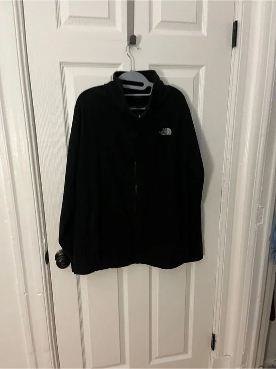 The North Face Black Full-Zip Soft Shell Jacket