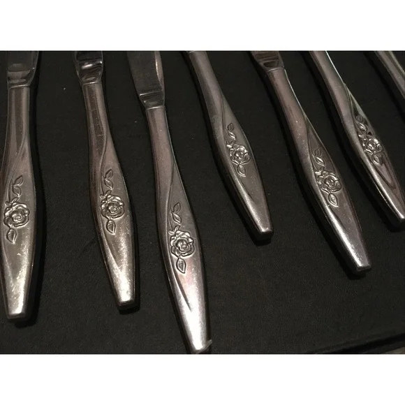 Oneida craft 12 Deluxe Stainless Lasting Rose Dinner Butter lot Knives