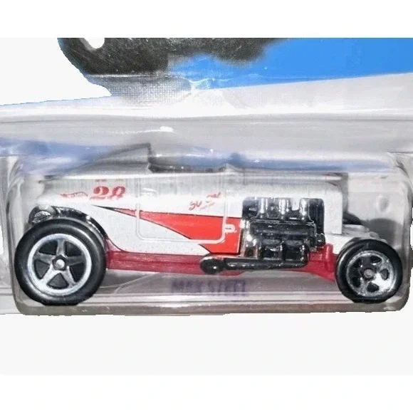New lot of doubles 2021 HOT WHEELS SUPER CUSTOM- MAX Steel Red White