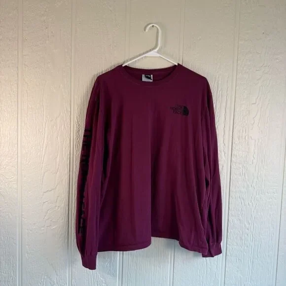 The North Face Men's Long Sleeve Tee - Burgundy