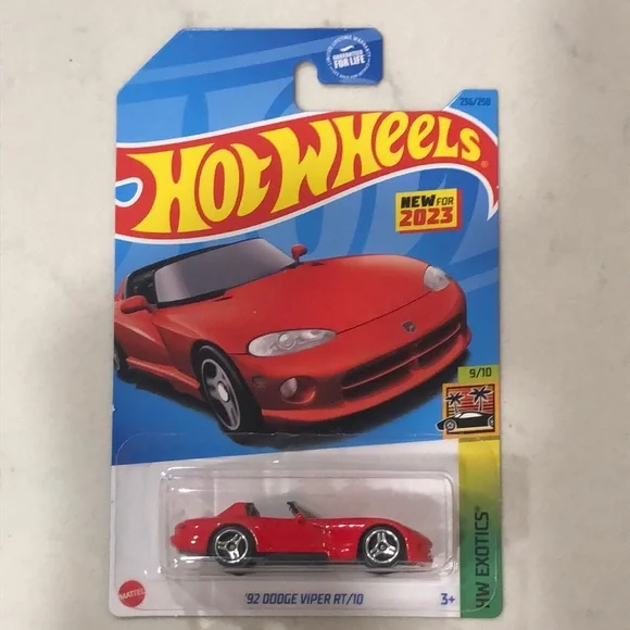 Red '92 Dodge Viper RT/10 Toy Car
