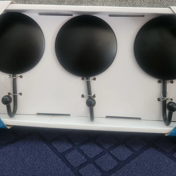 Black Wall Hooks Set