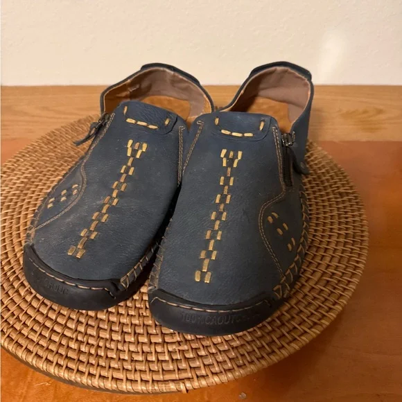 Men's Casual Slip-On Leather Handmade Shoes in Navy with Contrast Stitching‎