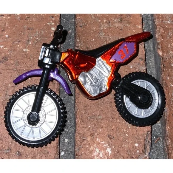 Moto Cross Racing 37 Red + Purple Motor Bike 2003 Wendys Kids Meal