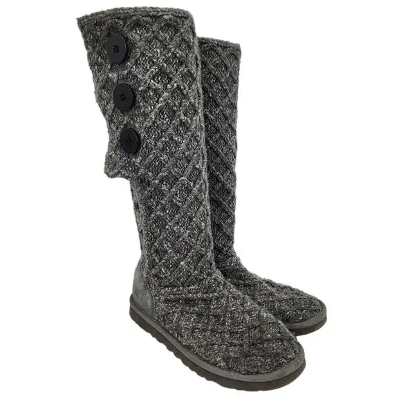 UGG Gray Tall Knit Lattice Sweater Material Button Detail Cardy Boots Size 7