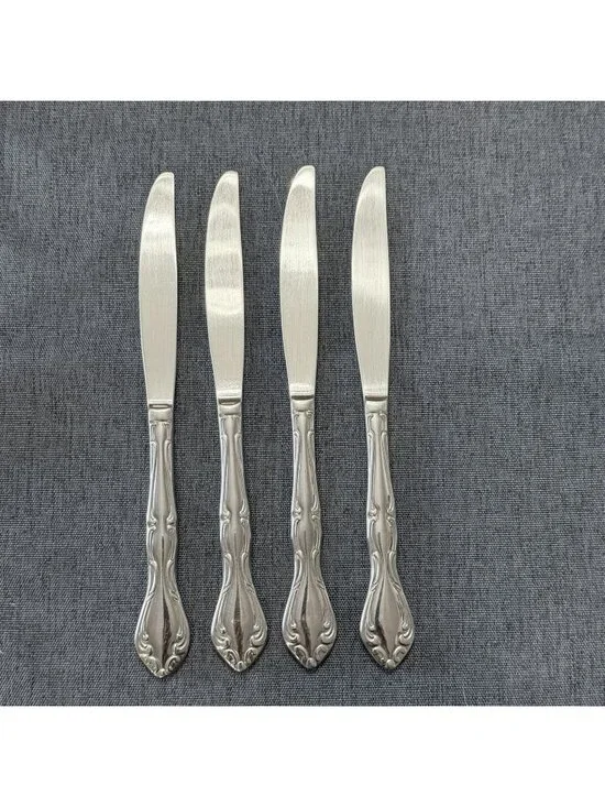 Set of 4 Oneida Cantata Glossy Dinner Knives Stainless Flatware Community Knife