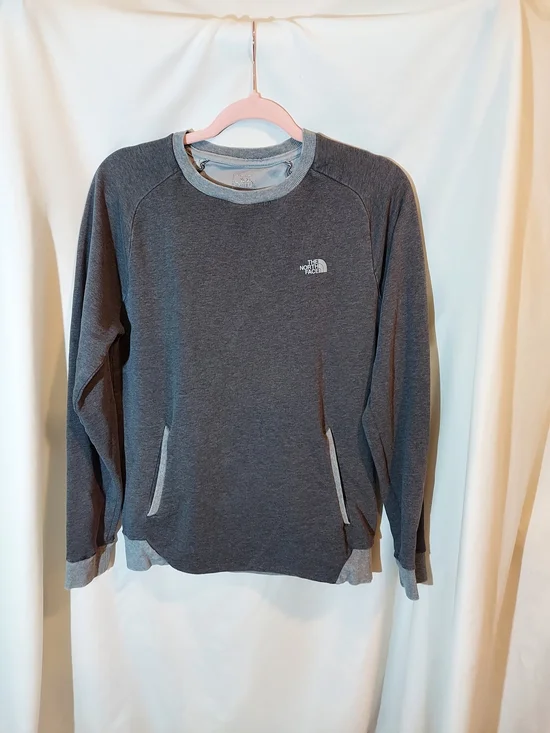 The North Face FlashDry Grey Crewneck Performance Sweatshirt S