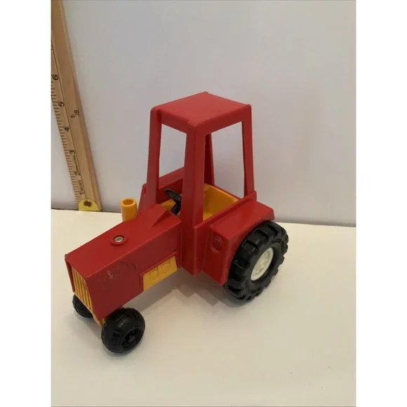 VINTAGE 1980 Fisher Price #331 HUSKY HELPER Red Tractor Farm Toy‎ COOL