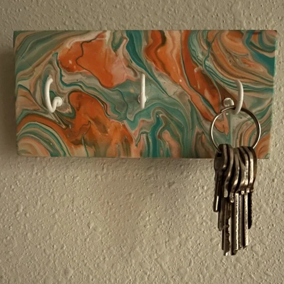 Marble painted wall hanger