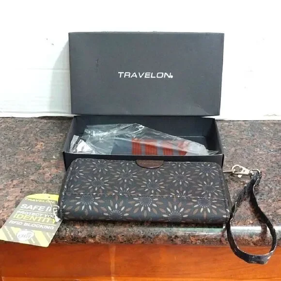 Travelon Black and Gray Floral Wristlet