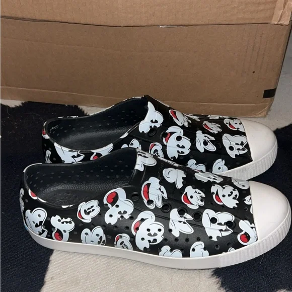 Disney Native Shoes for Men - Mickey Mouse -‎ Black M8/W10