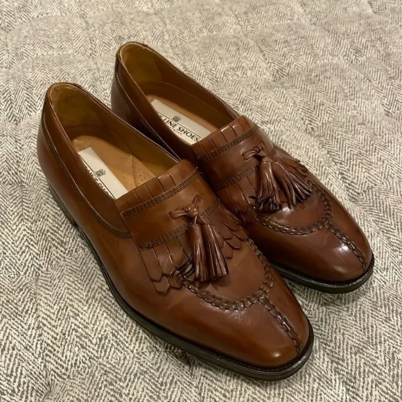 Pelle Line Shoes tassel loafers size 8 M