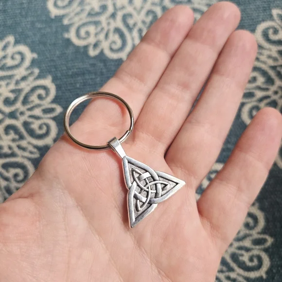 New Celtic Knot Triangle Keychain