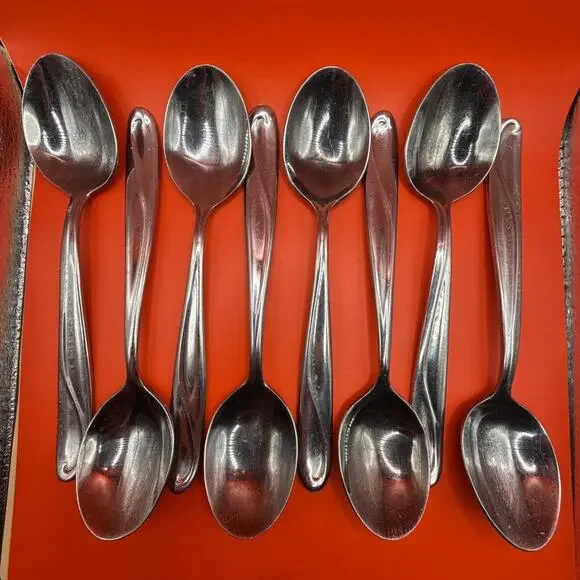 (8)Reed & Barton EDGARTOWN Oval Soup Spoon Stainless Flatware Replacement Glossy