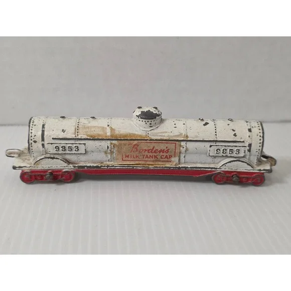 Tootsietoy Borden Milk Tank Car OS White Fair 9353