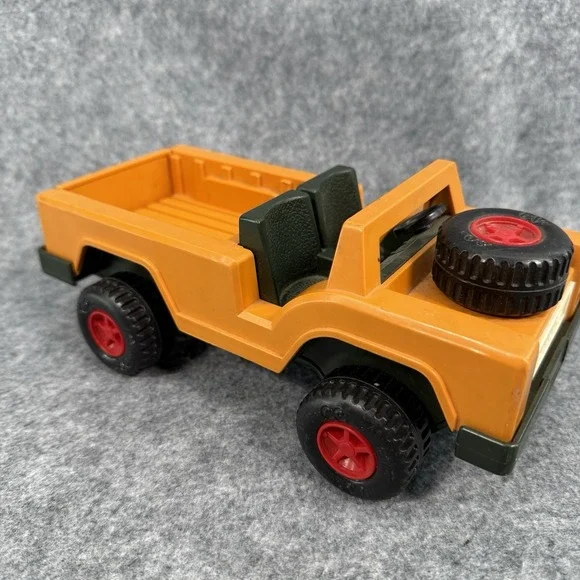 Vintage Fisher Price Adventure People Safari Jeep Truck Toy‎ Collectible 1975