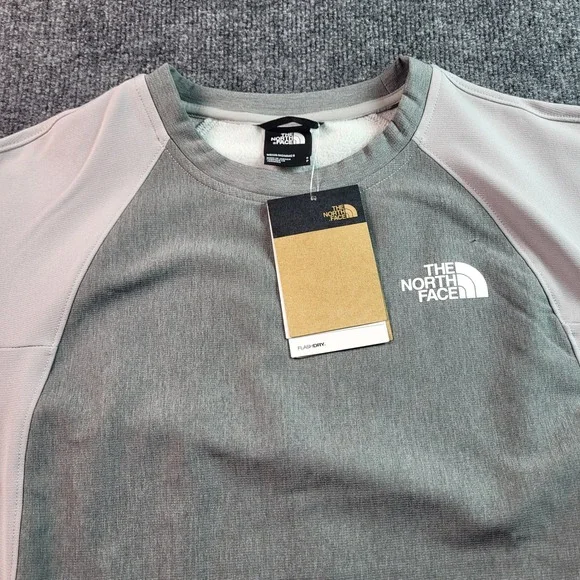 The North Face Mens FlashDry Tekware Pullover Gray Sweatshirt Small‎