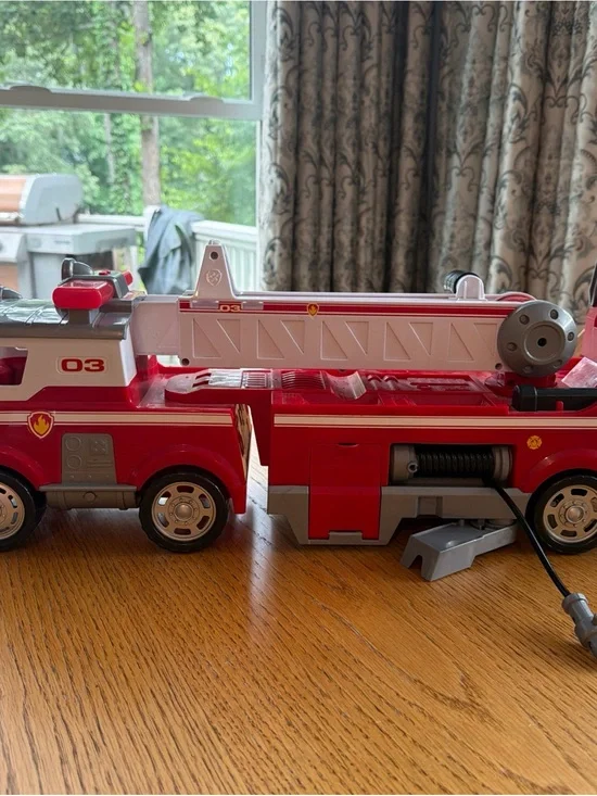 Paw Patrol Fire Truck Ultimate Rescue Fire Truck works great
