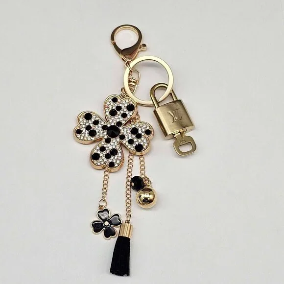 Louis Vuitton Gold Padlock 🔒 Key Set Authentic LV w/ Unbranded Flower Keychain