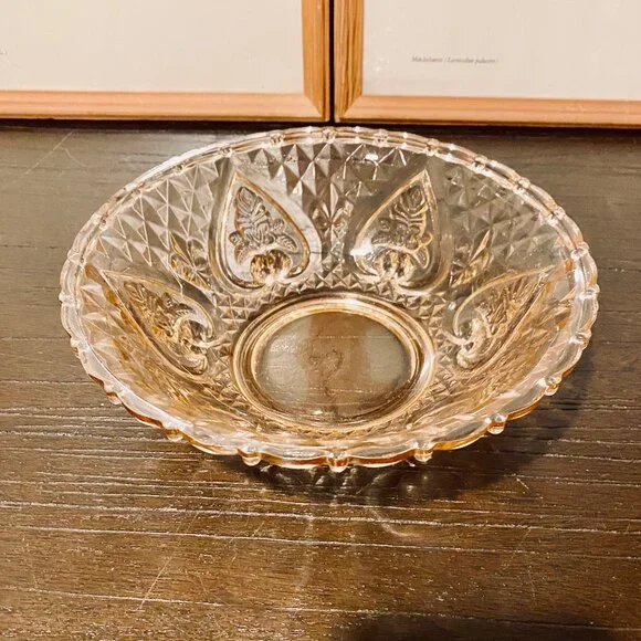 Vintage Pink‎ Glass Candy Dish with Heart and Rose Pattern Victorian Style