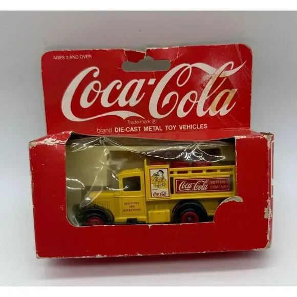 Lledo Die-Cast Metal Coca-Cola Yellow Delivery Truck‎ New Hartoy 1/64 Vintage