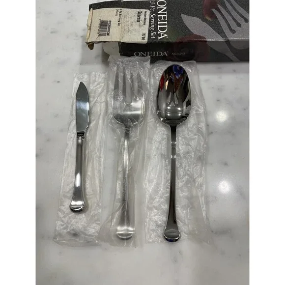 NIB Oneida Othenia 3-Piece Serving Set